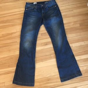 GAP Long & Lean Flare Jean